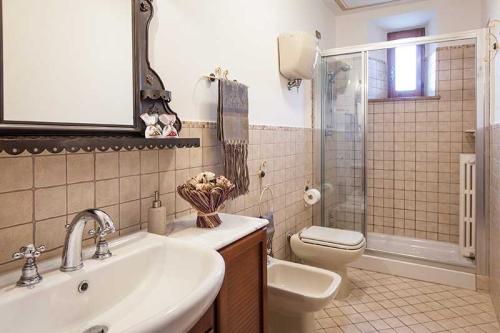 bagno-in-camera-casa-vacanza-assisi-casale-santa-margherita