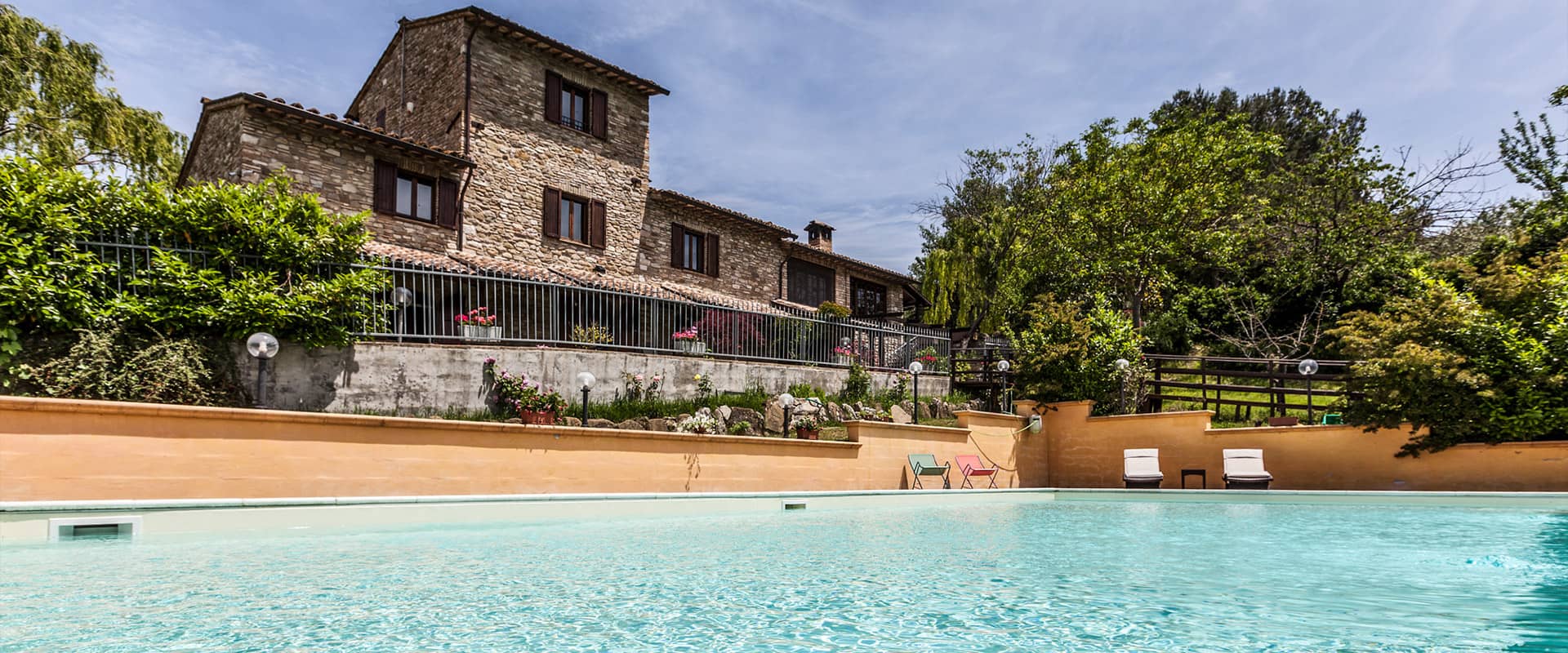 Casale Santa Margherita with pool holiday villa in Assisi (PG), Umbria, Italy